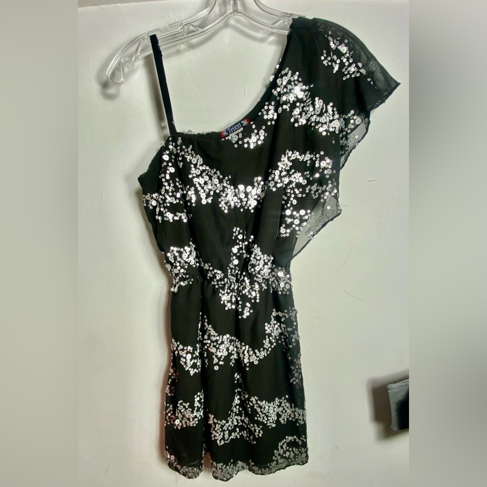 Trixxi Women’s Size Small Black and Sequin off the shoulder ruffle mini dress
